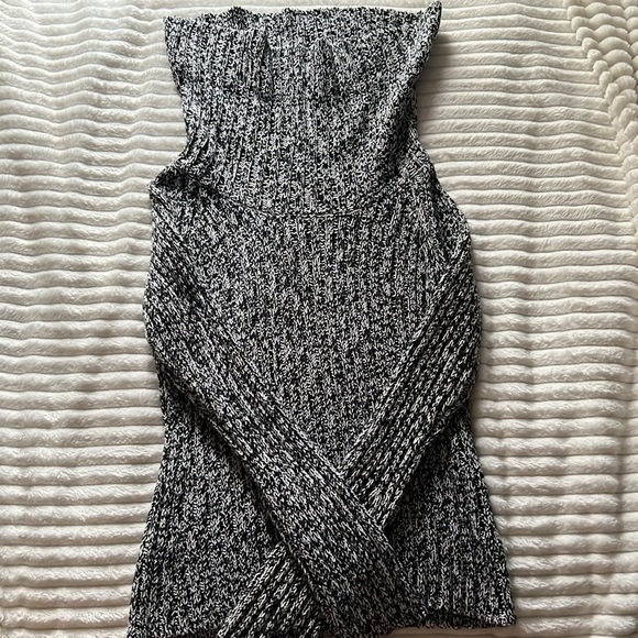 LOFT black and white cowl turtleneck sweater - Picture 4 of 4